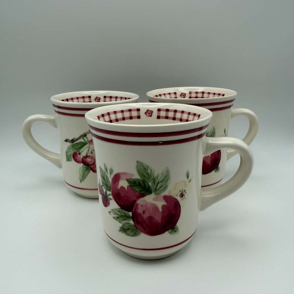 Pfaltzgraff Vintage Ceramic Coffee Mugs "Delicious" Red Apples Set of 3 Cottage